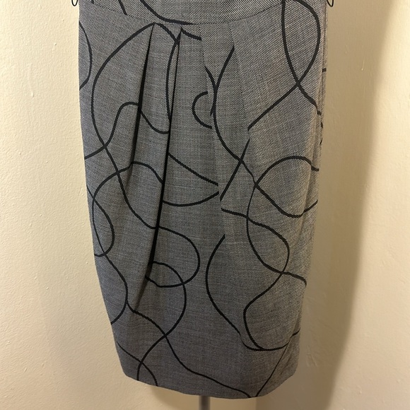 Escada Virgin Wool Crew Neck Knee-Length Dress Size 36 - Picture 3 of 6